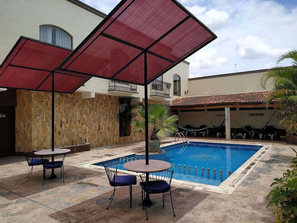 Hotel Dubrovnik Merida Exterior photo
